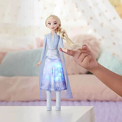 Avis Hasbro Disney La Reine des Neiges 2 - Poupee Princesse Disney Elsa Robe Lumineuse - 27 cm