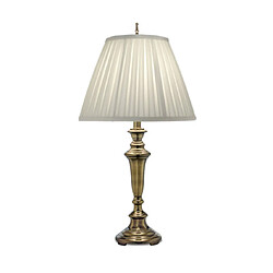 Elstead Lighting Lampe de table Roosevelt Laiton bruni Coloris : Laiton bruniNombre d'ampoules : 1Type d'ampoule : E27Puissance max par ampoule (W) : 60IP : 20Hauteur en Cm : 73.7Largeur en Cm : 38.1Classe de protection : 1