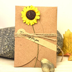 Wewoo 10 PCS Festival Creative DIY Rétro Kraft Papier À La Main Petite Fleur Sèche Carte De Voeux D'anniversaire