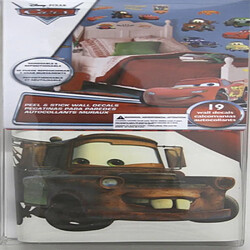 Emob DISNEY MARTIN CARS - Stickers repositionnables géants de Martin dans Cars 2, film d'animation Disney pas cher