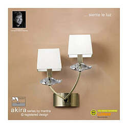 Luminaire Center Applique murale Akira avec interrupteur 2 Ampoules E14, laiton antique avec Abat jour crèmes Coloris : laiton antique Coloris de l'abat jour : crème Largeur en Cm : 29 Hauteur en Cm : 37 Profondeur en Cm : 17 Poids en Kilos : 1,6 Type d'ampoule : E14