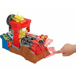 Hot Wheels Coffret de jeu Monster Trucks Arena Smashers 5-Alarm Défi Incendie avec un camion-jouet à 5 alarmes et 1 voiture écrasable, Jouet Enfant, Dès 4 ans, HNB90