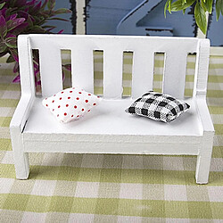 Avis Wewoo Mini accessoire de meubles de maison de poupée de jardin miniature de banc en bois de de poupéetaille 11 * 5 * 7 CM blanc