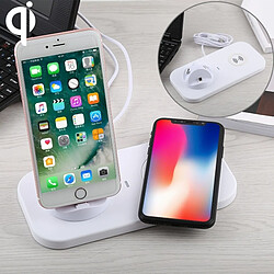 Wewoo Chargeur de station d'accueil USB à 3 en 1 Lightning 8 broches + Micro USB + USB-C / Type-C de de synchronisation de données avec Qi sans fil & câble USB