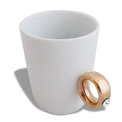 Totalcadeau Tasse avec anse en forme de bague mug blanc anneau doré