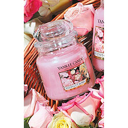 Yankee Candle 1038356E Bougie Fresh Cut Roses en jarre Rouge