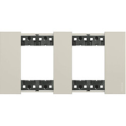 Avis Ledkia Platine de Finition 2 x 2 Modules BTicino Living Now KA4802M2K_ Foncé