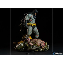 Iron Studios DC Comics Batman - The Dark Knight Returns Diorama Statue 1/6