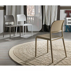 Avis Inside 75 Lot de 4 chaises RIVER empilables design coloris blanc.