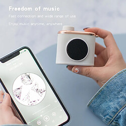 Wewoo Enceinte Bluetooth CM-2 Mini haut-parleur avec caméra en forme de 3W mini-cordon blanc pas cher