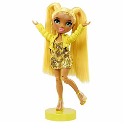 Rainbow High Tentpole PR Theme Doll- YELLOW - 1 robe de Gala et 1 tenue decontractée + accessoires et carnet de croquis