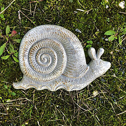 L'Héritier Du Temps Pas Japonais Motif Escargot Décoration de Jardin en Fonte Patinée Grise 2x21x32cm