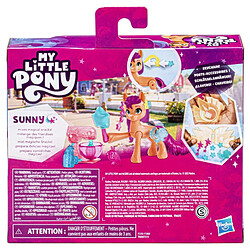 Hasbro Figurine de petit poney Sunny Starscout La magie des marques de beauté My little pony pas cher