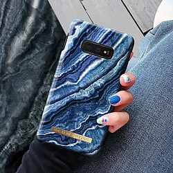 Avis Coque Samsung Galaxy S10e Tendance Magnétique Indigo Swirl Ideal of Sweden Bleu