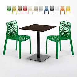 Grand Soleil Table carrée 60x60 pied noir et surface bois avec 2 chaises colorées Gruvyer Kiss - Vert