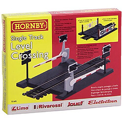 Hornby R645 00 Gauge Level Crossing Single Track 