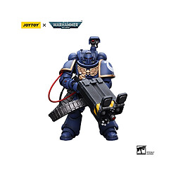 Joy Toy Warhammer 40k - Figurine 1/18 Ultramarines Desolation Marine with Castellan Launcher (Superkrak) 12 cm 