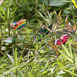 Acheter Universal 100pcs Colorful Garden Butterflies Stakes Patio Butterfly Ornaments On Sticks