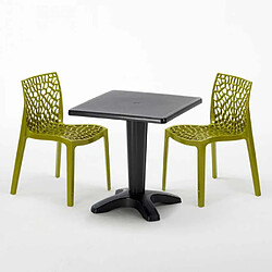 Grand Soleil Table et 2 chaises colorées polypropylen