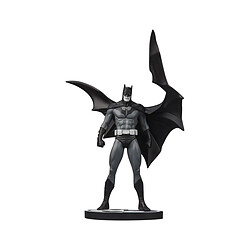 Mc Farlane DC Direct - Statuette Resin Batman Black & White Batman (by Jorge Jimenez) 27 cm