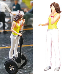 Acheter 1/64 Personnages Minuscules PVC Personnes Femmes / Balance Modèle De Voiture Sable Table Accs Jaune