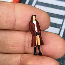 Avis 1/64 Figurines De Personnages Miniatures Scène De Rue Modèles Manteau Femme Rouge