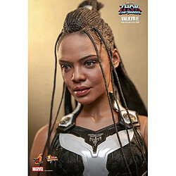 Acheter Hot Toys Thor: Love and Thunder - Figurine Masterpiece 1/6 Valkyrie 28 cm