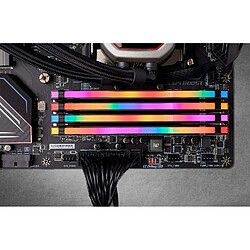 Corsair Vengeance RGB PRO - Kit de Mémorie Enthousiaste (32Go (4x8Go), DDR4, 2933MHz, C14, XMP 2.0) - Noir pas cher