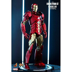 Hot Toys MMS396 - Marvel Comics - Iron Man 3 - Sneaky Mark 15 Retro Armor Version pas cher