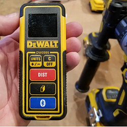 DeWalt - Mesure laser jusquà 30 m - DW099S