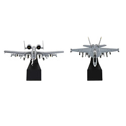 2 Pièces 1: 100 F / A-18 Strike Aircraft A-10 Attack Fighter Model Decor