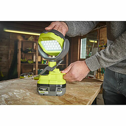 Lampe Torche LED Ryobi 900 Lm pas cher