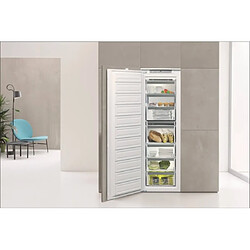 Acheter Whirlpool Congélateur encastrable armoire AFB18402, 209 litres, No Frost , Niche 178 cm