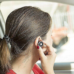 Universal Chargeur de voiture USB avec casque Free Hands Free 2100 MAH Bluetooth 145527 pas cher