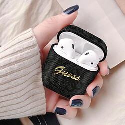 Guess Maroquinerie Étui AirPods Rigide Design Guess avec Logo en relief noir pas cher