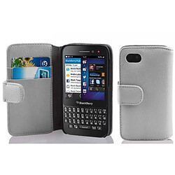 Cadorabo Coque Blackberry Q5 Etui en Blanc