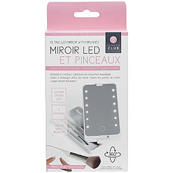 Acheter Cosmetic Club Boitier maquillage avec miroir led et pinceaux.