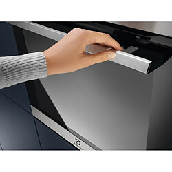 Avis Four intégragble multifonction 72l 60cm à pyrolyse inox - EBF4P46X - ELECTROLUX