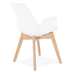 Acheter Alterego Chaise avec accoudoirs 'MISTRAL' blanche style scandinave