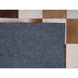 Beliani Tapis en cuir marron et beige 160 x 230 cm SOLMAZ pas cher