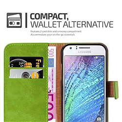 Acheter Cadorabo Coque Samsung Galaxy J1 2015 Etui en Vert