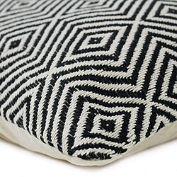 Avis Thedecofactory ESCAPADE - Coussin ethnique motif ikat naturel et noir 60x40