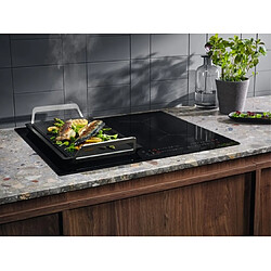 Avis Table de cuisson à induction 59cm 4 feux 7200w flexinduction noir - eiv63443 - ELECTROLUX