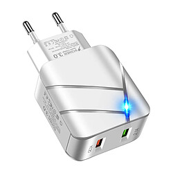 Tête De Charge USB à Charge Rapide Pour Bureau De Bureau D'iPhone à La Maison De Bureau De Tablette Fonctionnant En Blanc