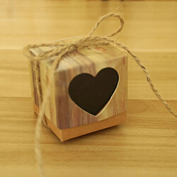 Wewoo 100 PCS mariage grain de noir bois en forme de coeur motif évidé Kraft papier sucre boîte, taille: 5 * 5 * 5 cm