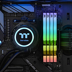 Mémoire RAM THERMALTAKE Toughram RGB CL19 16 GB