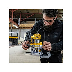 Défonceuse et affleureuse Dewalt D26204K 8 mm 900 W