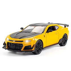 Universal 1/24 Moule en alliage Moulé Voiture de sport Modèle Voiture de jouet Simulation Son Lampe Retraite Jouet de collection de cadeaux pour enfants | Voiture de jouet moulée sous pression (jaune)