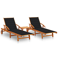 Helloshop26 Lot de 2 transats chaise longue bain de soleil lit de jardin terrasse meuble d'extérieur avec table et coussins acacia solide 02_0012104