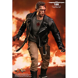 Avis Hot Toys MMS238 - The Terminator - T-800 Battle Damaged Version